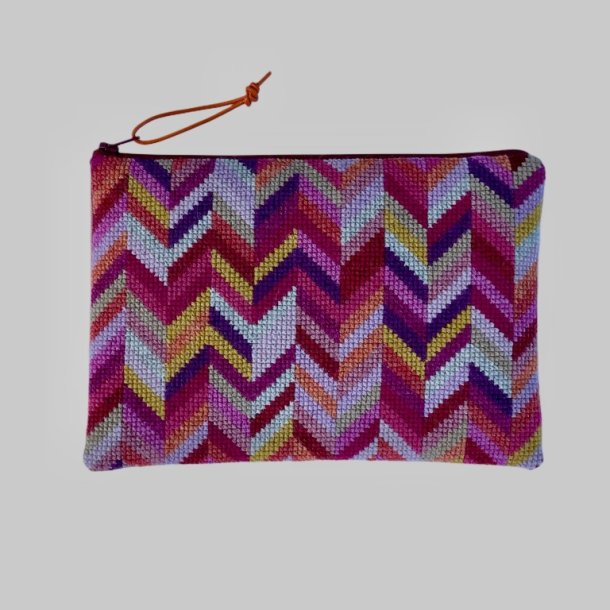 Baldyre Clutch - Carmen