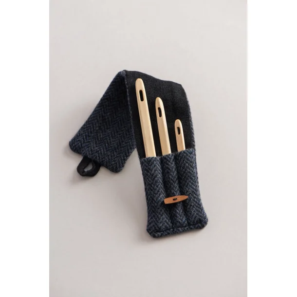 Wooden Nalbinding Needles and Case