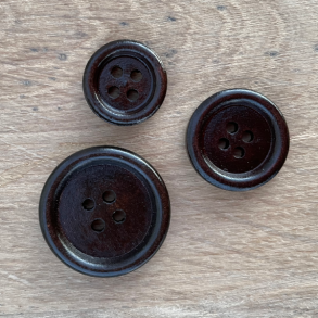 M�rke brune treknapper (kant)